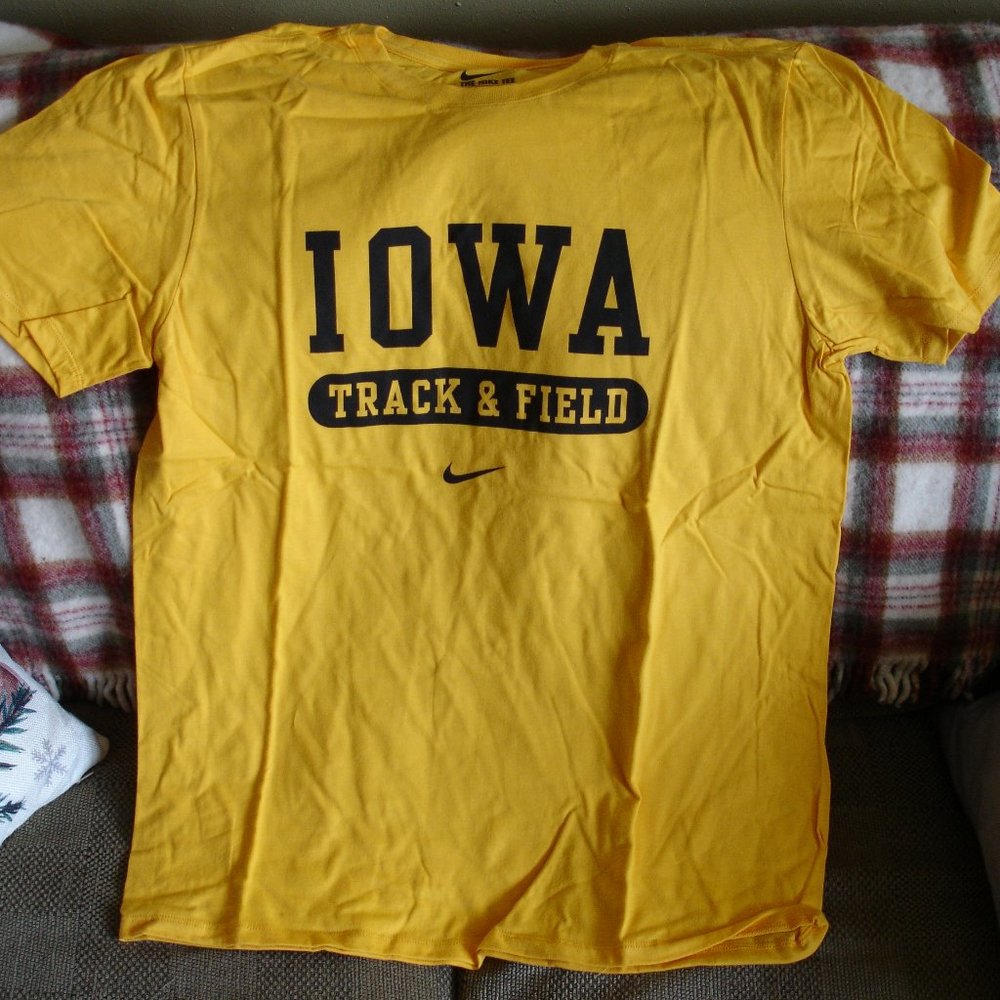 New Iowa Hawkeyes Nike Dri Fit Track and Field T-shirt - Go Hawkeyes !!
